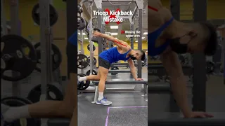 ❌ Tricep Kickback Mistake (STOP DOING THIS‼️)