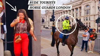 RUDE TOURISTS "Make Way!": & This Happened at Horse Guards as Police Stopped This Man in London