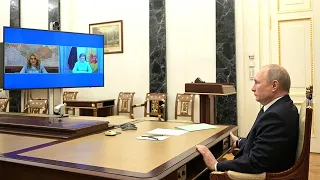 Vladimir Putin - Meeting with Tatyana Golikova and Anna Popova 23.04.2021