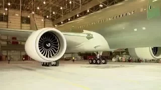 EVA Air - Time-lapse New 777-300ER Assembling and Painting