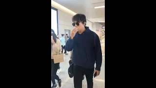 迪玛希Dimash,[20191022]  At Shanghai Airport（From Shanghai to Beijing）