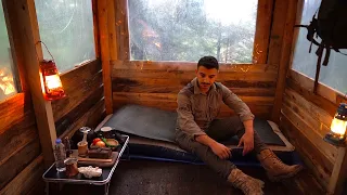 Winter Camping In Wooden Cabin / Off-Grid Pallet Solo Camping In Wooden Cabin