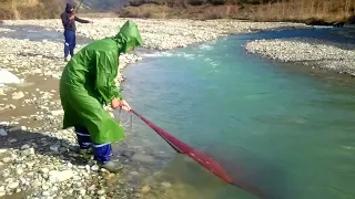 për peshkim me shokët në zallin e Bukanikut 🎣🐟⛅🌲🌳🌊