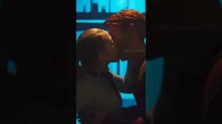 Betty and Archie kiss