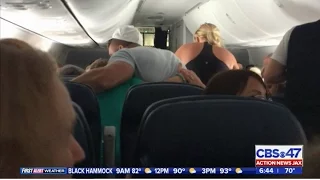 Tim Tebow helps man on airplane in his final moments | Action News Jax