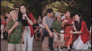 唐艺直播（三）：唐艺外婆爸爸妈妈都来了，今天是妈妈生日，唐艺跪着给爸爸妈妈唱-阿爸阿妈，感动哭了（22-8-6）唐艺大舞台