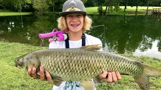 BARBIE ROD Catches HUGE CARP!! (MUST WATCH)