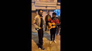 #ayushmannkhurrana singing with a street guitarist | #shorts #panidarang #anactionhero