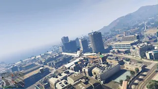 GTA 5 Online - Landing on top of Maze Bank offices. Missed it by that much....