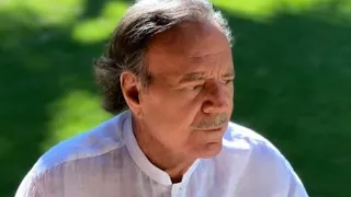 Julio Iglesias - Fidèle (Amantes). "Translated to English and Arabic."