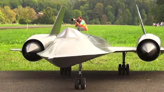 Amazing SR-71 Blackbird Stealth RC Turbine Scale Model Jet with Afterburn