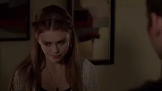 Teen Wolf 2x12 Lydia is visiting Stiles talk about Jackson. Melissa Scott and Isaac zip Jackson body