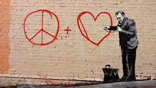 Banksy скандально известный андерграундный художник граффити автор клипа Зоя Боур-Москаленко