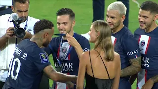 Neymar flirting the Beauty