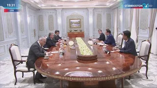 Президент Узбекистана принял председателя корейской компании «SK Group»