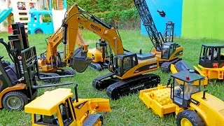 포크레인 중장비 장난감 개봉놀이 크레인 구출놀이 Excavator Unboxing Rescue the Crane