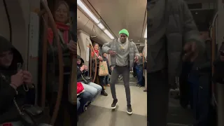 Quoicoubeh dans le métro 🤣😂