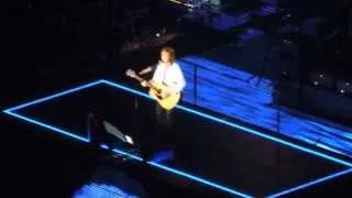 Paul McCartney - Blackbird LIVE AT BARCLAYS JUNE 10, 2013