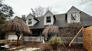 Completely Forgotten And ABANDONED 1990’s House **WHERE DID THEY GO?!?!**