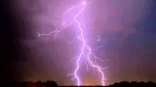 1 hour of gentle rain and thunder sounds for relaxation, meditation and sleep