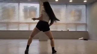 Up - Cardi B / chic dance twerk