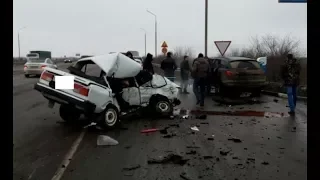 17 февраля на трассе Лобовое столкновение в ДТП под Ростовом погиб пенсионер