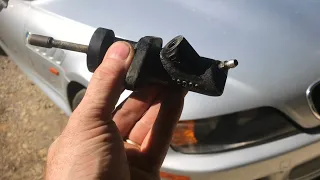 “replace” CLUTCH SLAVE CYLINDER bmw (how to bleed the air out)  z3 e36 e46