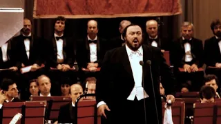 Italian tenor Pavarotti plays the King of Chu in the Peking opera