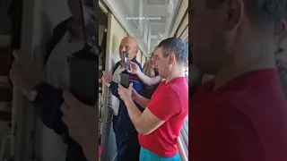 Домбристы порадовали пассажиров поезда