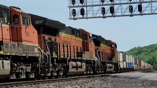 BNSF Stack with a NS leader meets another BNSF Stack.