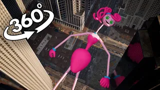 VR 360° GIANT Mommy Long Legs lies in New York /  in Real Life!