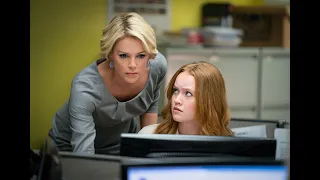 Charlize Theron Dazzles as Megyn Kelly in Powerful 'Bombshell': Review