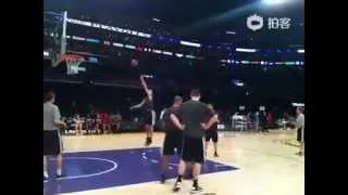 Tracy Mcgrady putting up some 3s training before G4 (04.28.2013)