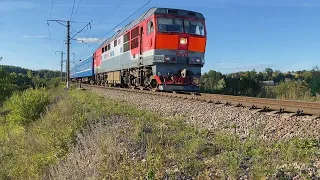 Тепловоз ТЭП70-0270 с поездом  Санкт-Петербург — Гомель