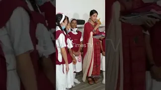 #shivangijoshi celebrates her birthday at Khushii NGO, and gives a pep talk to the girls! #etimestv