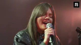 Emelie Hollow  - Flowers (Live at NRK P3)