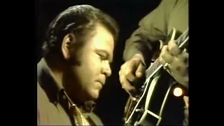 Yesterday, When I Was Young - Roy Clark. (Lyrics)