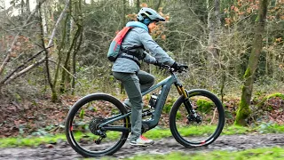 Santa Cruz Heckler Testbericht 🚵‍♂️ | Ein hochwertiges e-MTB für Einsteiger und erfahrene Fahrer