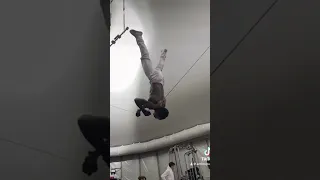 Cirque Du Soleil , Slack Wire