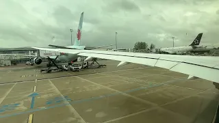 American Airlines Boeing 787-9 take off from Paris CDG