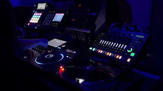 Funky & Disco House Dawless Jam sampling vinyl and editing with Akai MPC Live II + Pioneer DJs 1000