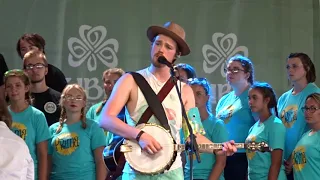 We Banjo 3 - "Don't Let Me Down" (with choir)