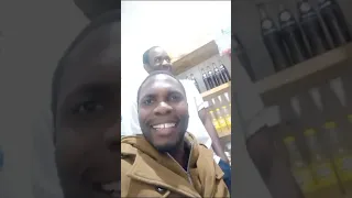 VIJANA WACHEKA SANA KUFUNGWA KWA MBARIKIWA