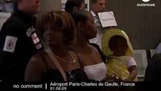 Air France flight 447 ; Passengers' families in french airport