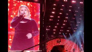 ACM Awards From A Fan's Perspective 12 / I Will Always Love You / Performed by Kelly Clarkson