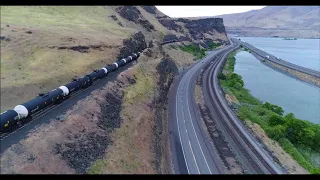 Drone Chasing BNSF oil train onto the Oregon Trunk at tunnel 1 (6/3/2018)
