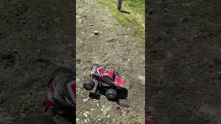 Traxxas Stampede funny crashes and big jumps!!