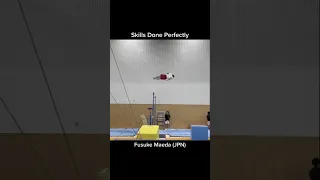 Would you take a deduction? 🤯 #gymnast #ncaa #gymnastics #perfect #sports #olympics#fitness#highbar