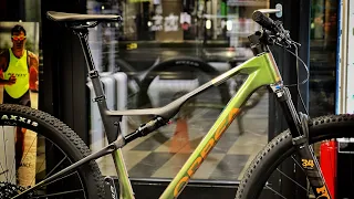 Обзор на горный велосипед Orbea Oiz M11 2023 года на новой раме с полной интеграцией.