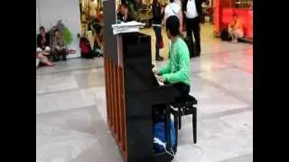 SedZik 78 Piano Show Gare Paris Montparnasse.